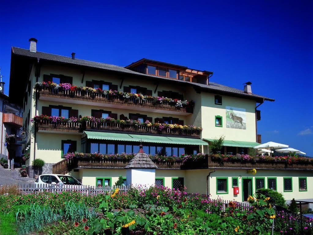 Hotel & Gasthof Zum Hirschen 圣热内西奥阿特斯诺 外观 照片